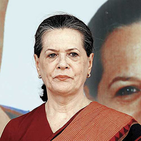 Red faces in Cong as Sonia turns for CPP meet alone