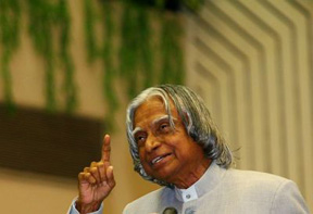 Indian President A.P.J. Abdul Kalam speaks during the presentation ceremony of the 39th Jnanpith Award in New Delhi August 10, 2006. The Jnanpith Award is given for the best creative literary writing by any Indian citizen in any of the languages included in the VIII Schedule of the Indian Constitution. REUTERS/B Mathur (INDIA)