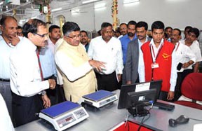Union Minister for Communications & Information Technology, Ravi Shankar Prasad visiting after inaugurating the Indian Post’s e-Commerce Parcel Processing  Centre, in Mumbai on January 9
