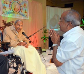 Dada Vaswani addressing the gathering