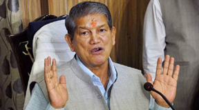 Dehradun: Uttrakhand Chief Minister Harish Rawat addressing a press conference in Dehradun on Monday. PTI Photo (PTI3_21_2016_000247B) *** Local Caption ***