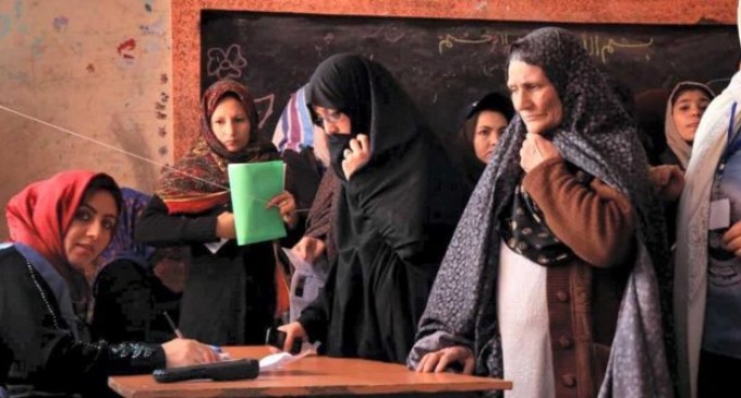 Afghans risk their lives to vote in delayed Kandahar poll