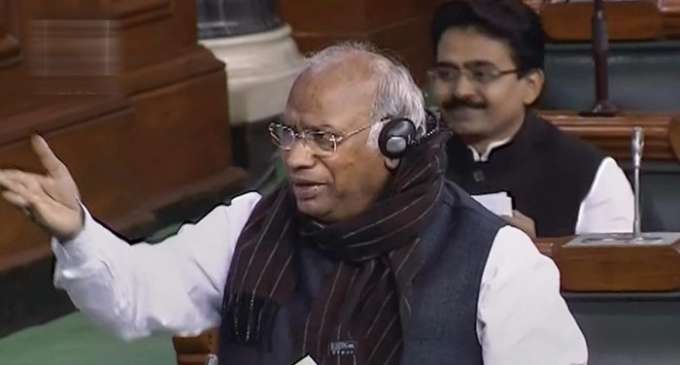 Cong slams Modi govt in LS, accuse it of weakening constitutional bodies