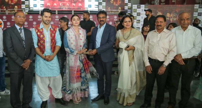 Alia Bhatt & Varun Dhawan performed at LPU Campus