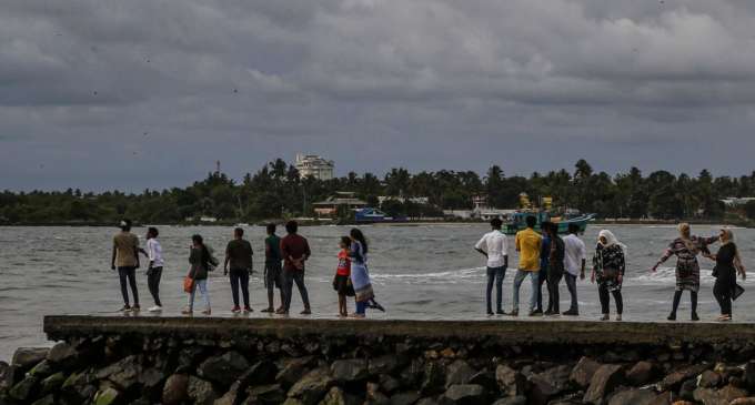 Cyclone Vayu turns “very severe”, advances towards Gujarat