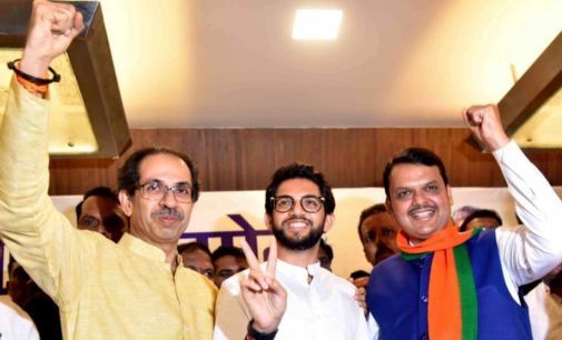 BJP, Shiv Sena on course to retain power in Maharashtra