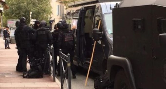 Man holes up at museum in southern France, threatening messages in Arabic: police