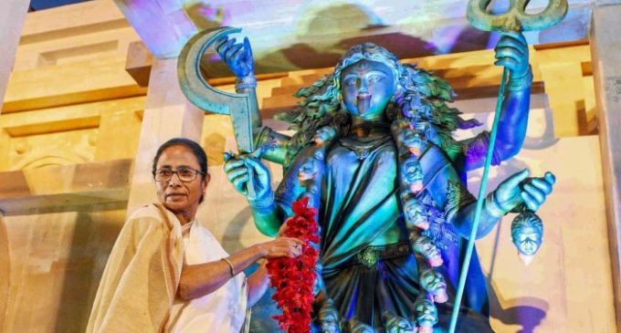 On Kali Puja, Kolkata’s air quality at ‘moderate’ level better than last year