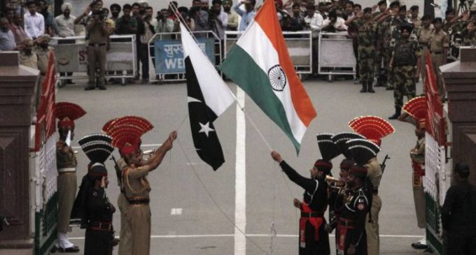 US Senator calls for de-escalation of tensions between India, Pak