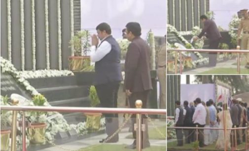 CM Fadnavis pays tributes to 26/11 terror attack martyrs