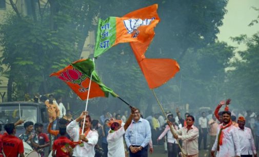 Hindutva bodies warn Sena, BJP against tying up with NCP, Cong