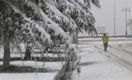 Severe cold wave continues in J-K and Ladakh, region braces for fresh spell of rains and snow