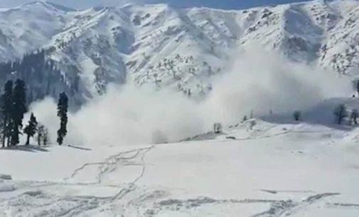 10 killed in Kashmir avalanches