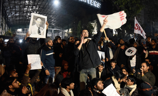 Actors, filmmakers condemn violence at JNU
