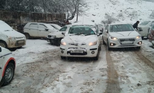 Shimla and other tourist hotspots in Himachal Pradesh receive fresh snowfall
