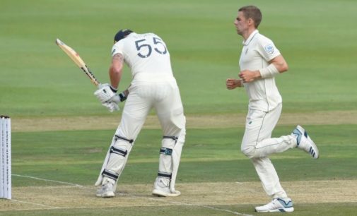 Stokes issues apology for verbal spat with fan