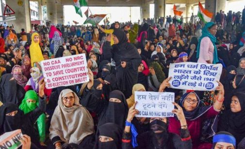 Clash erupts between pro & anti CAA groups in Jaffrabad area, sit-ins begin at many places in nation capital