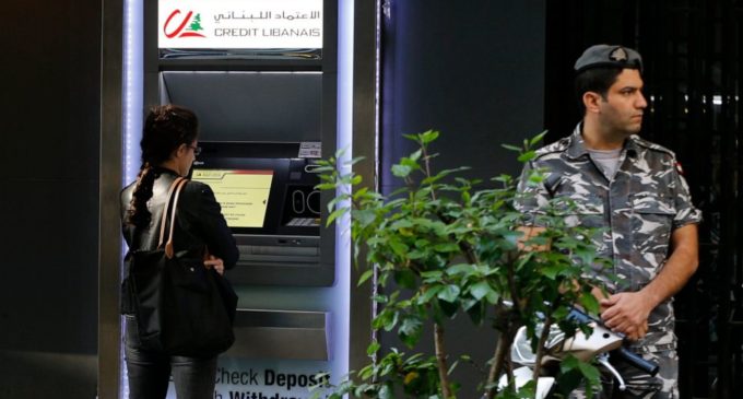 Lebanon lowers interest rates on deposits amid financial crisis