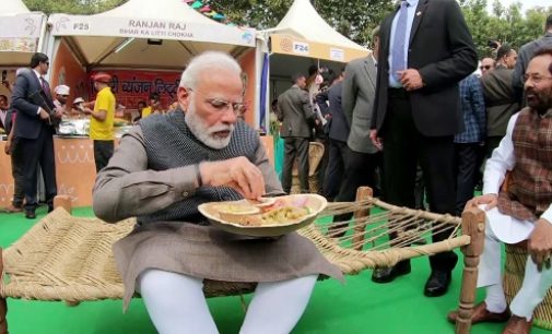 PM Modi munches on ‘litti-chokha’, ‘kulhad chai’