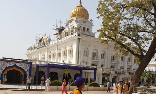 Corona Warriors: Delhi’s Bangla Sahib Gurudwara arranging food for 40,000 people every day