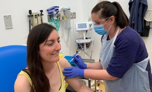 First patients injected in UK vaccine trial