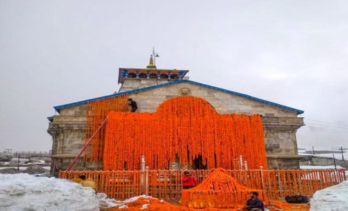 PM first to offer prayer as Kedarnath shrine opens