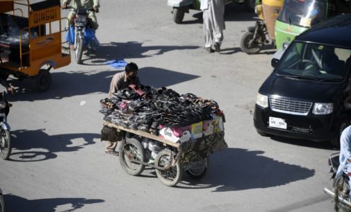 Pak reports record COVID-19 cases as lockdown measures set to ease