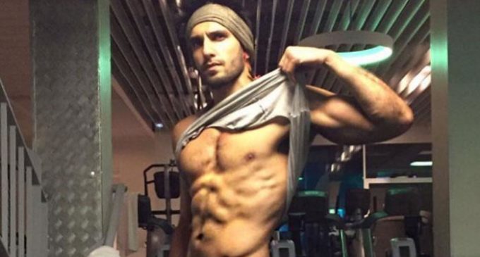 Ranveer Singh flaunts his abs