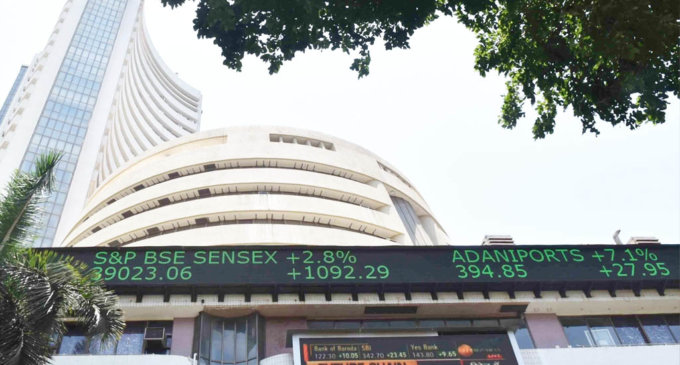 Markets open in red on Wednesday then turn green