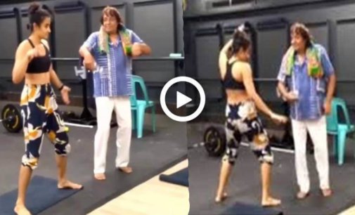 Ranjeet grooves to ‘Mehbooba mehbooba’, Tiger Shroff is amazed