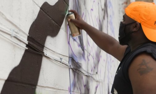 Chicago street artist Gujral makes headway