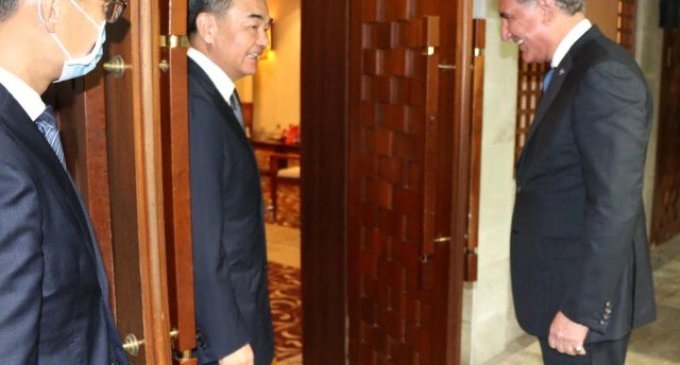 China to support Pak in choosing development path ‘independently’