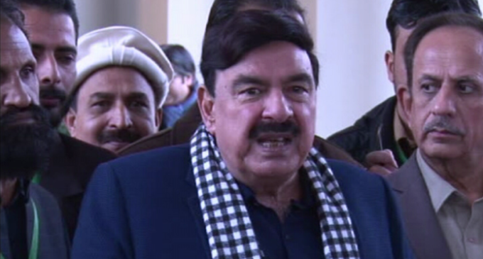 Pak minister threatens India with nuclear war which won’t harm Muslims