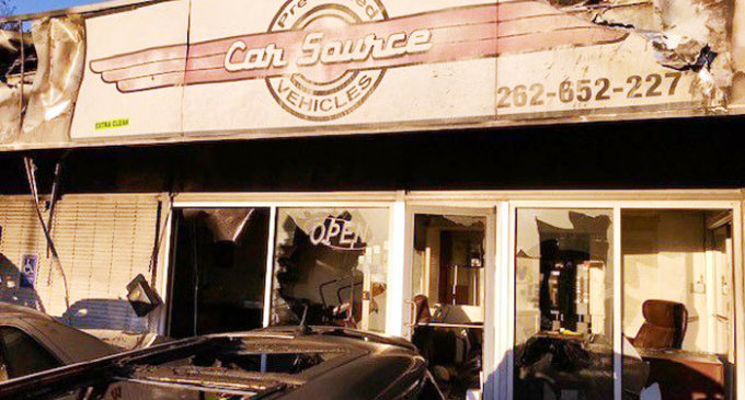 Rioters destroy Indian-origin family’s car dealership in US