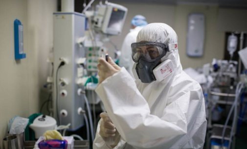 Russia plans mass COVID-19 vaccination for October