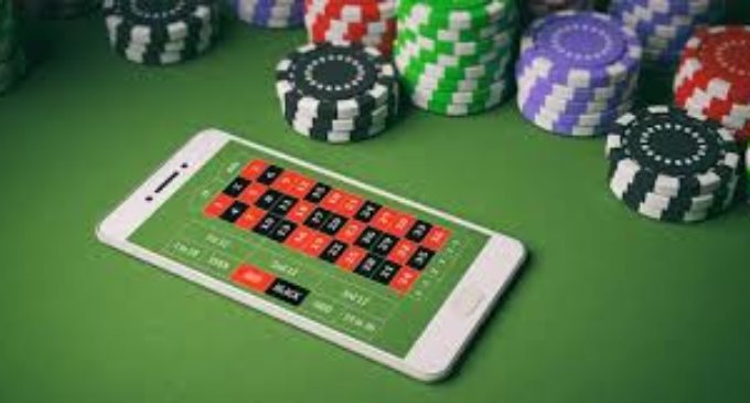 How the era of mobile phones is helping the popularity of online casinos