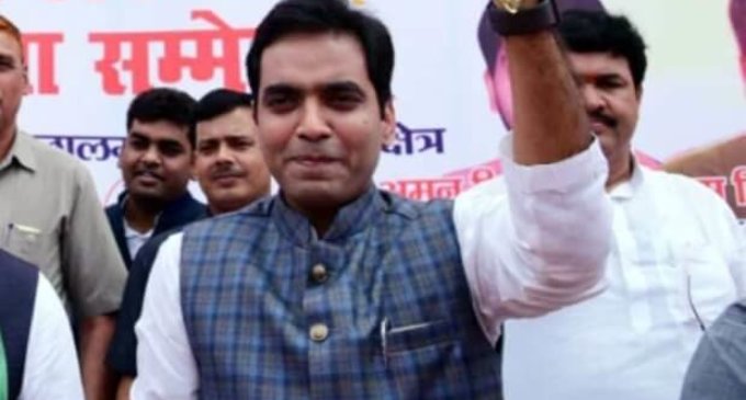 Rajnath Singh’s son tested corona postive, hospitalised