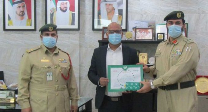 UAE: Indian expat honoured after he returns bag containing cash