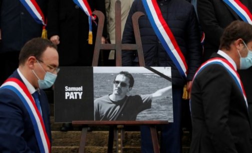 France honours beheaded teacher, govt launches crackdown against radical groups