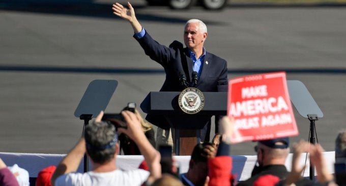 Pence stays campaigning despite aide’s Covid-19 diagnosis