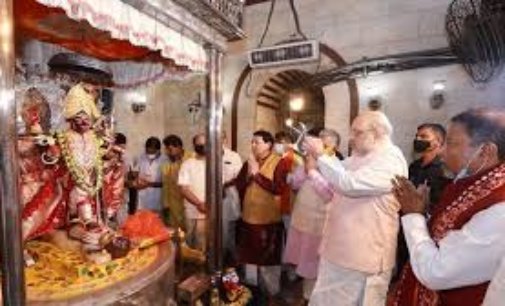 Amit Shah prays at Dakshineswar Kali Temple, urges people to restore pride of West Bengal