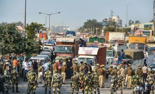 ‘Delhi chalo’: Police use tear gas shells to disperse protesting farmers at Singhu border