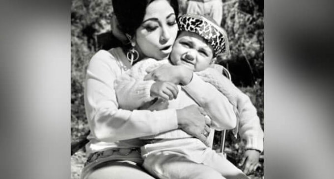 Dharmendra digs out old picture of Mala Sinha with Bobby Deol on her 84th birthday