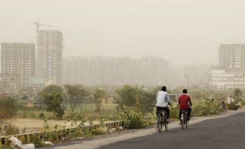 With low visibility and thick haze, Delhi’s air quality remains ‘very poor’