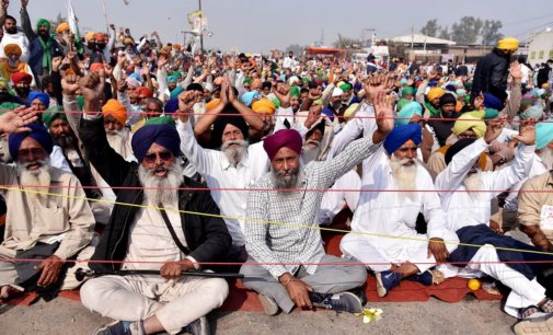 Farmers continue to protest at Delhi border areas amid cold weather