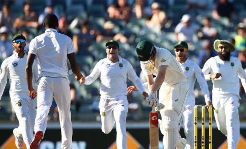 Absolutely love test cricket, says Warne as stage set for a thrilling final session