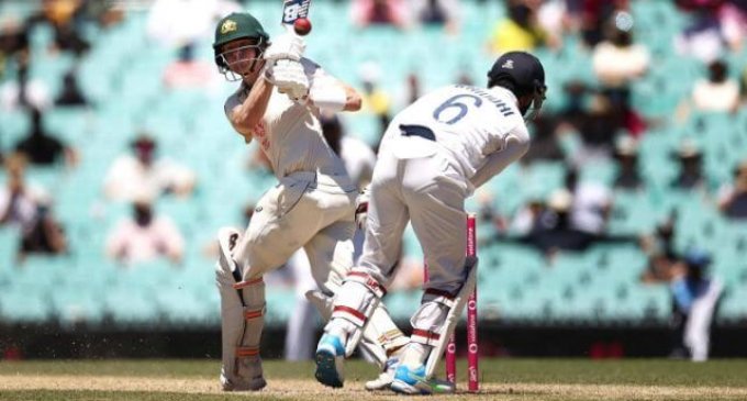 Ind vs Aus, 3rd Test: Hosts on top after extending lead to 406