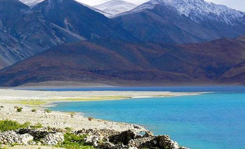 Chinese vacating Finger 4 area of Pangong lake, dismantling shelters