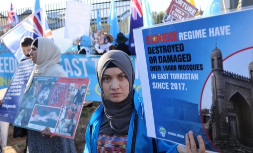 Hundreds protest outside Chinese consulate in Adelaide against rights abuse in Xinjiang