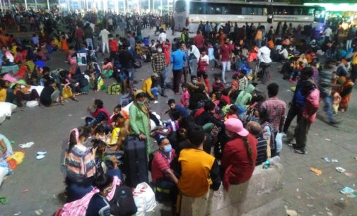 COVID-19: As Delhi goes under lockdown, migrant workers scramble to leave the national capital